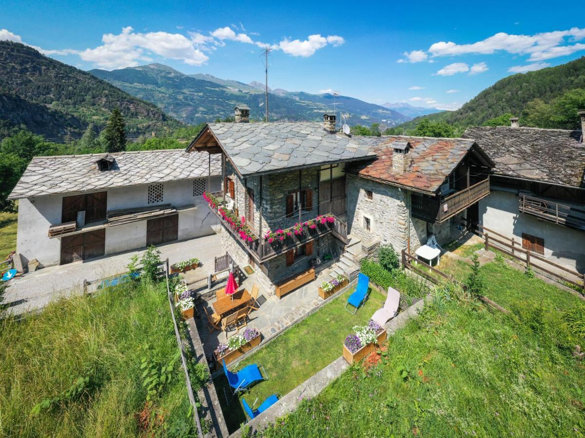 Casa Vacanze Grand-Haury Da Andrea Арвье Экстерьер фото